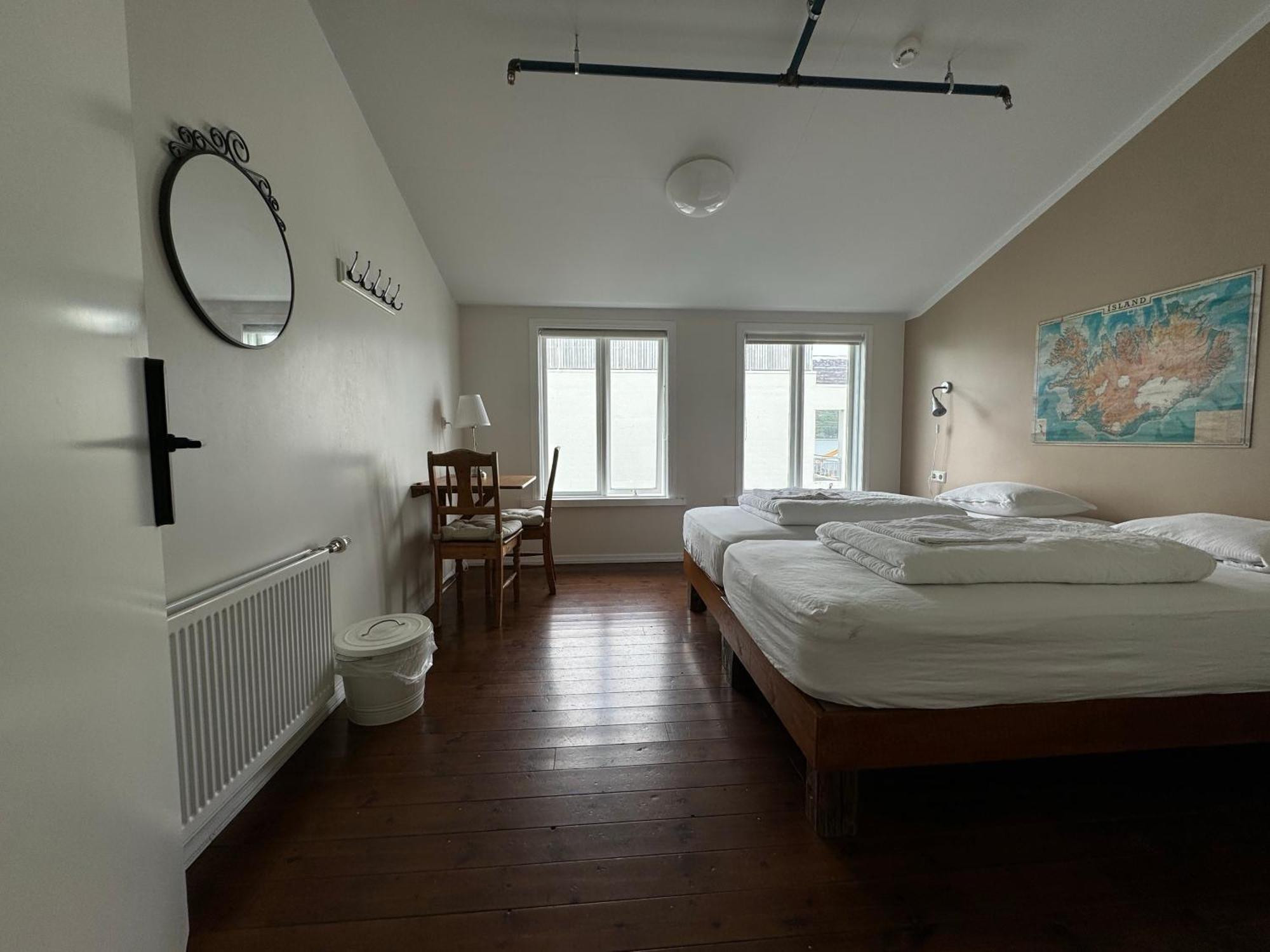Akureyri Backpackers Pansiyon Dış mekan fotoğraf
