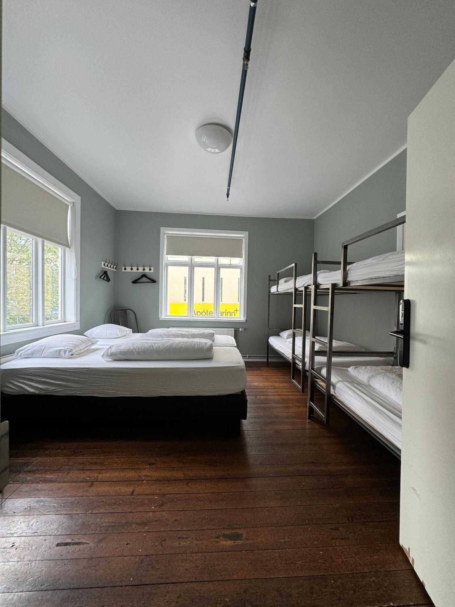Akureyri Backpackers Pansiyon Dış mekan fotoğraf